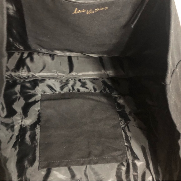 Victoria ’s Secret shoulder bag Love Heart graphic black.25”W X 26LX 16”H - Picture 8 of 8